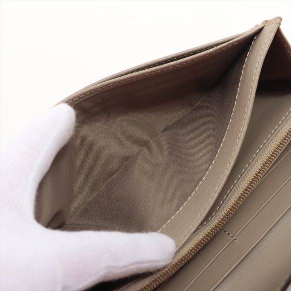 FENDI Continental Biege Leather Wallet - Picture 8 of 12